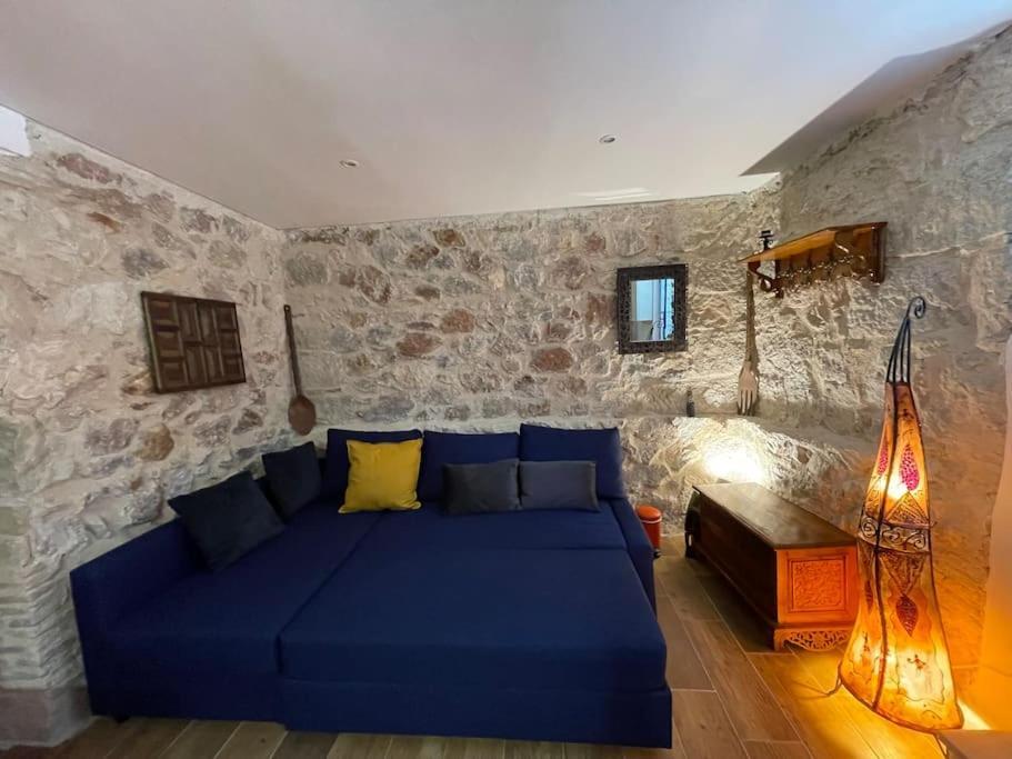 אתונה Stone Inn Near Acropolis & Metro 石头记 Felsenhohle מראה חיצוני תמונה