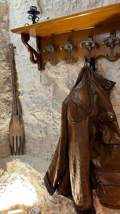 אתונה Stone Inn Near Acropolis & Metro 石头记 Felsenhohle מראה חיצוני תמונה